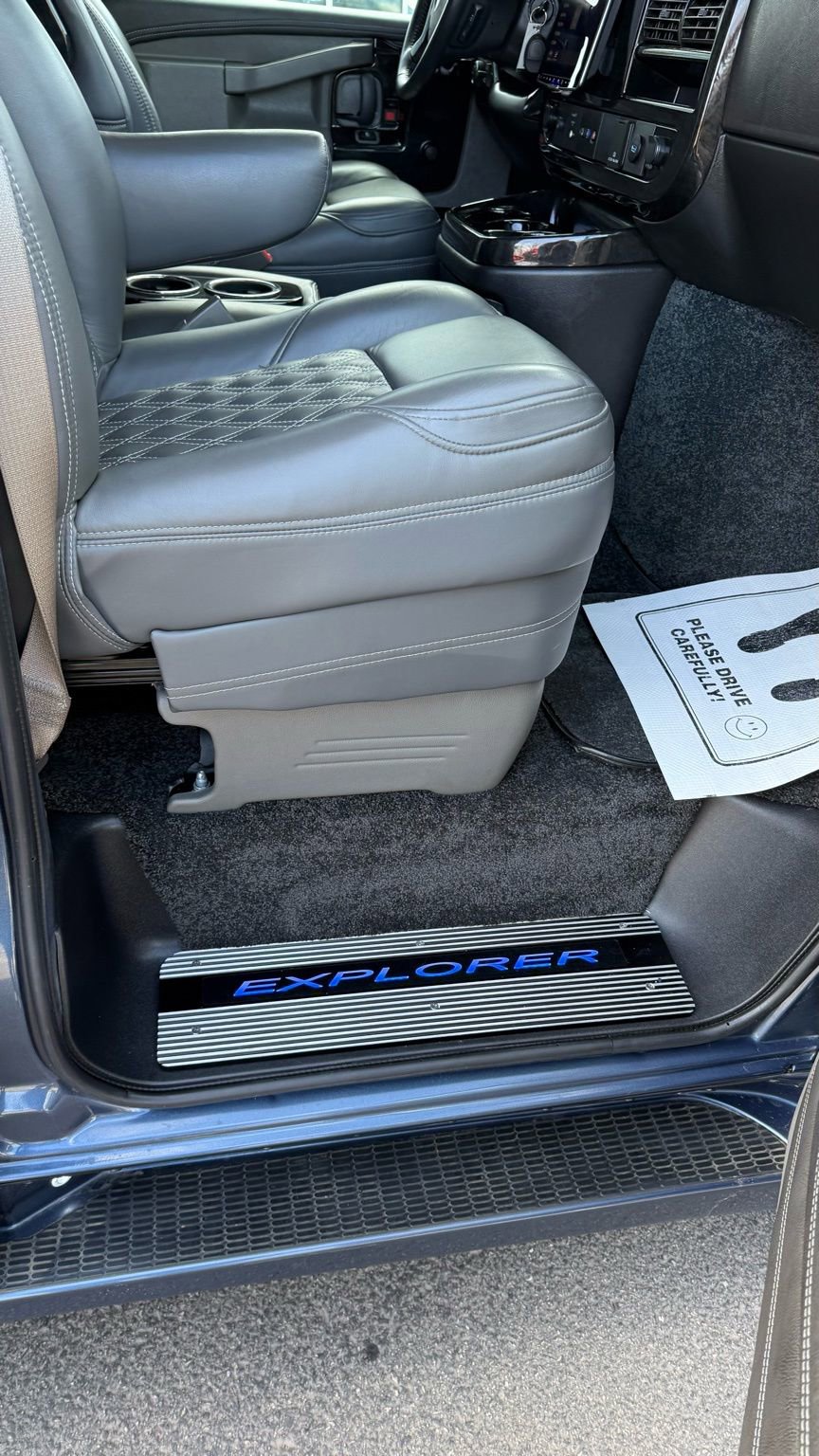 Used 2023 Chevrolet Express 2500 image 13