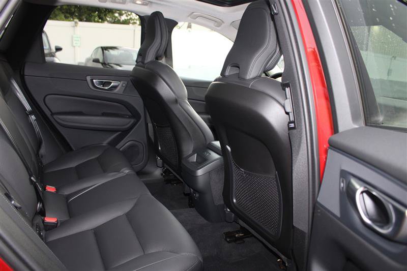 Used 2024 Volvo XC60 B5 Plus w/ Climate Package AWD/4WD image 14