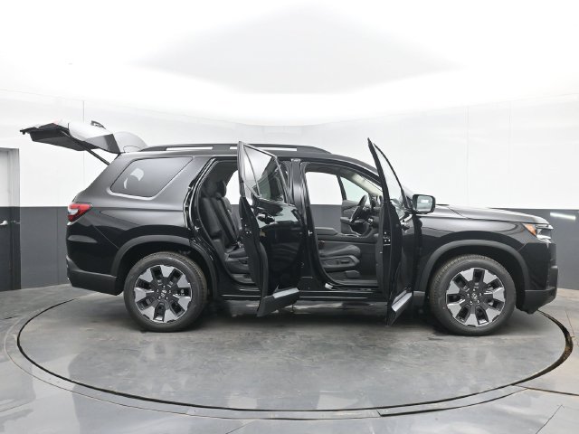 New 2026 Honda Pilot Touring image 56