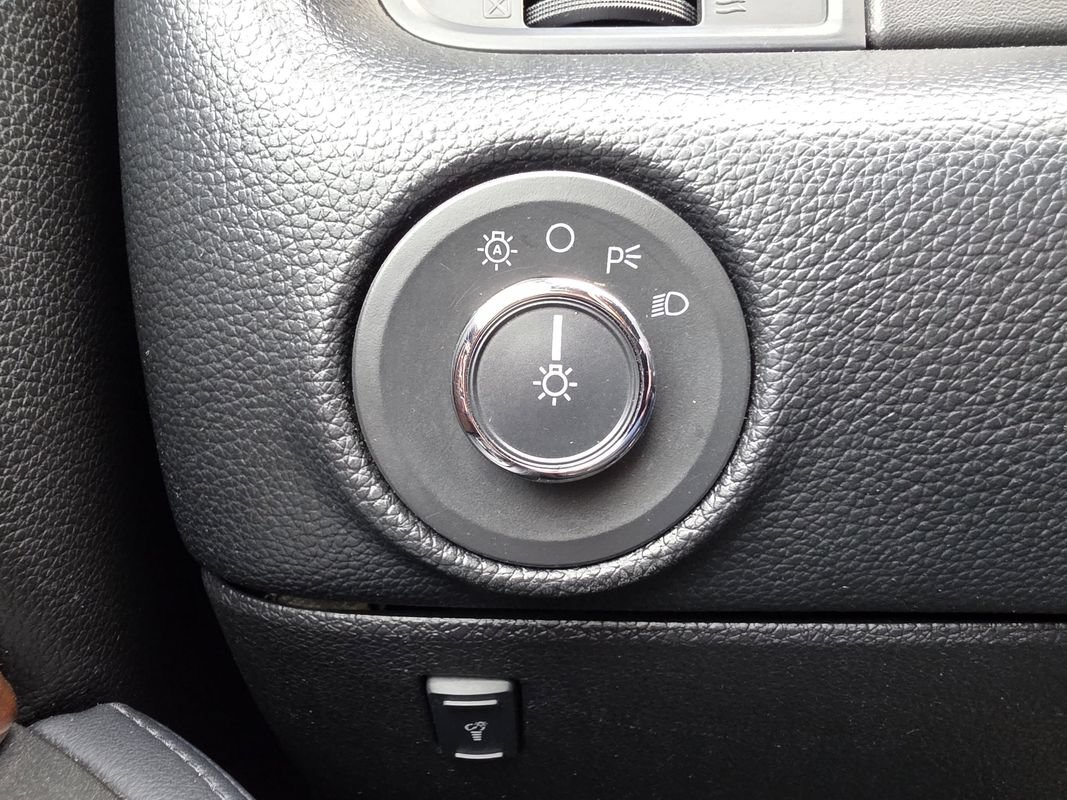 Used 2017 Lincoln Navigator L Select AWD/4WD image 35