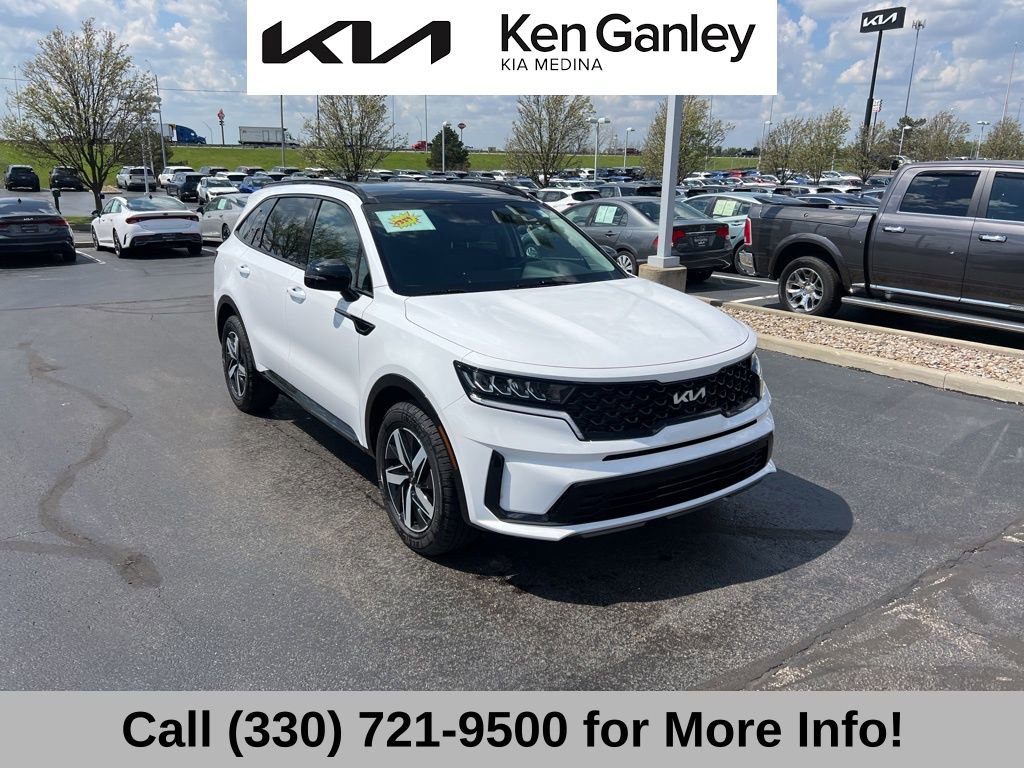 Certified 2023 Kia Sorento S w/ Panoramic Sunroof Package FWD image 7