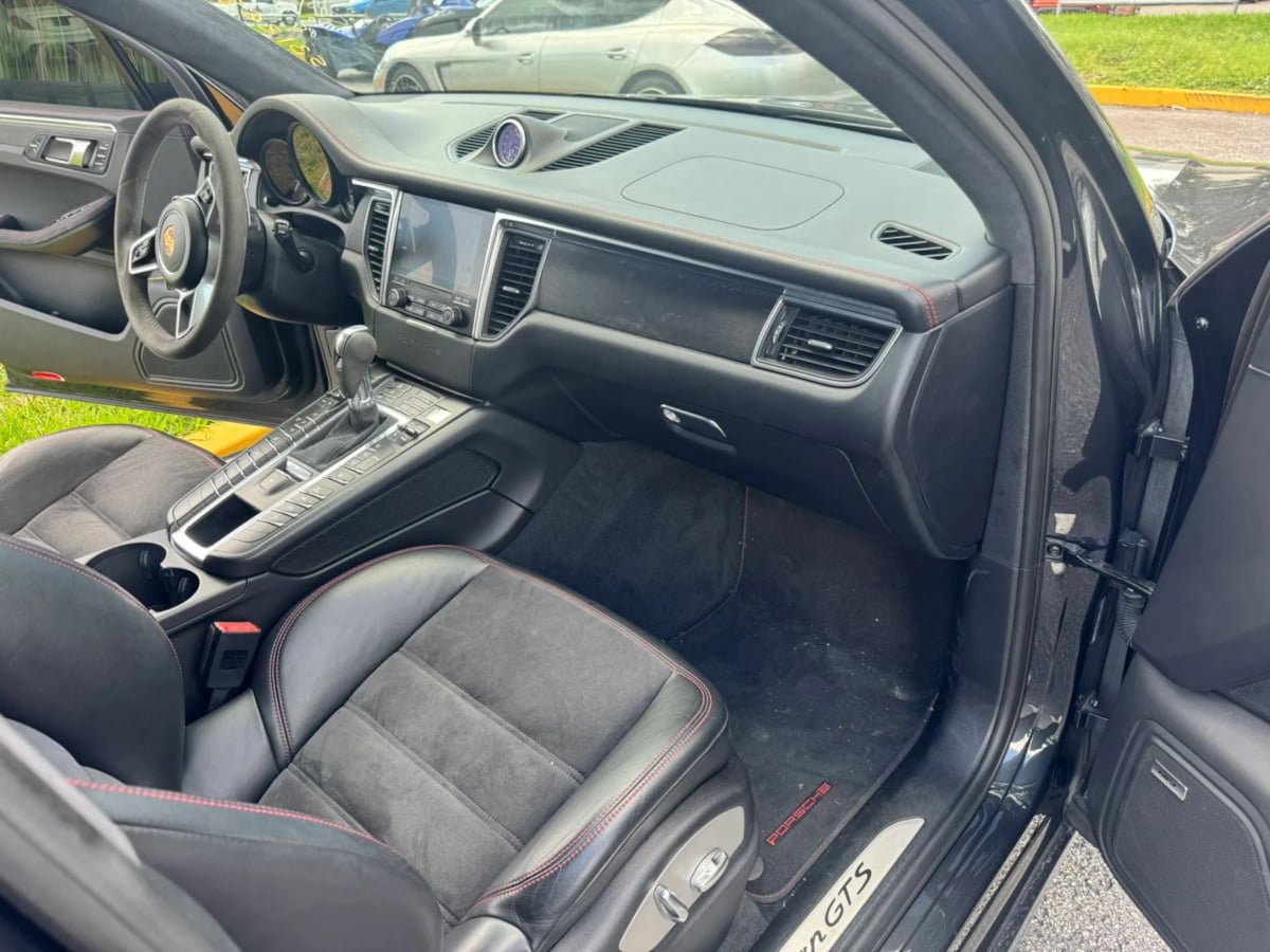 Used 2018 Porsche Macan GTS AWD/4WD image 11