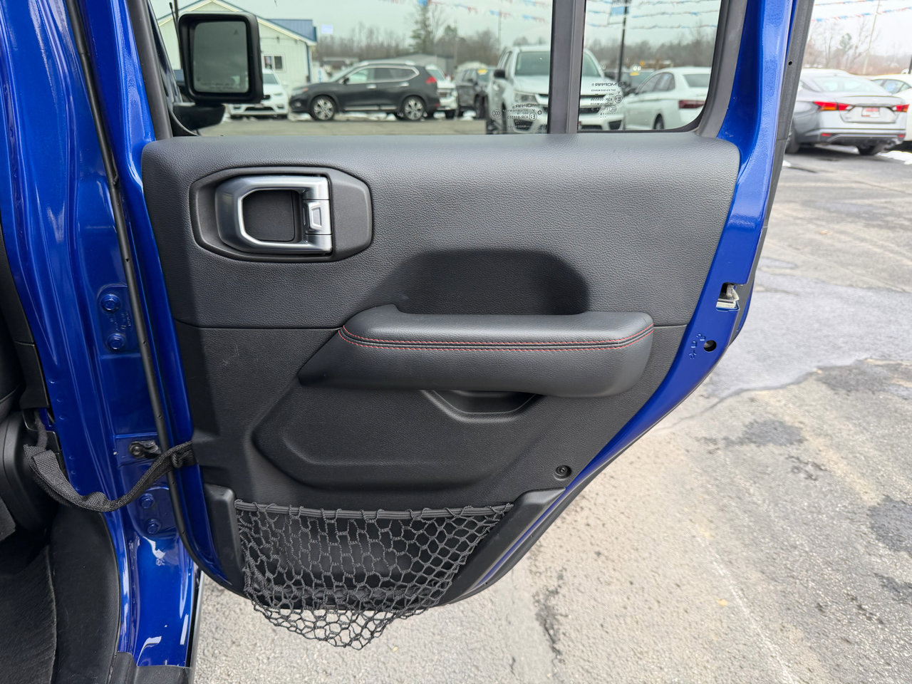 Used 2018 Jeep Wrangler Unlimited Rubicon w/ Safety Group image 18