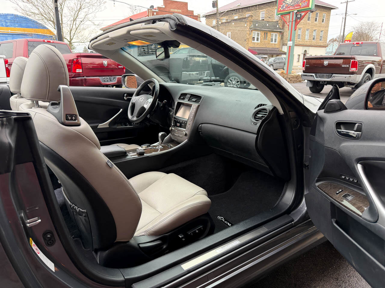 Used 2015 Lexus IS 250C 250 image 19