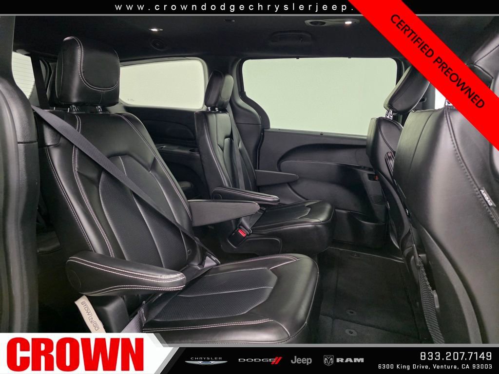 Certified 2025 Chrysler Pacifica Select image 11