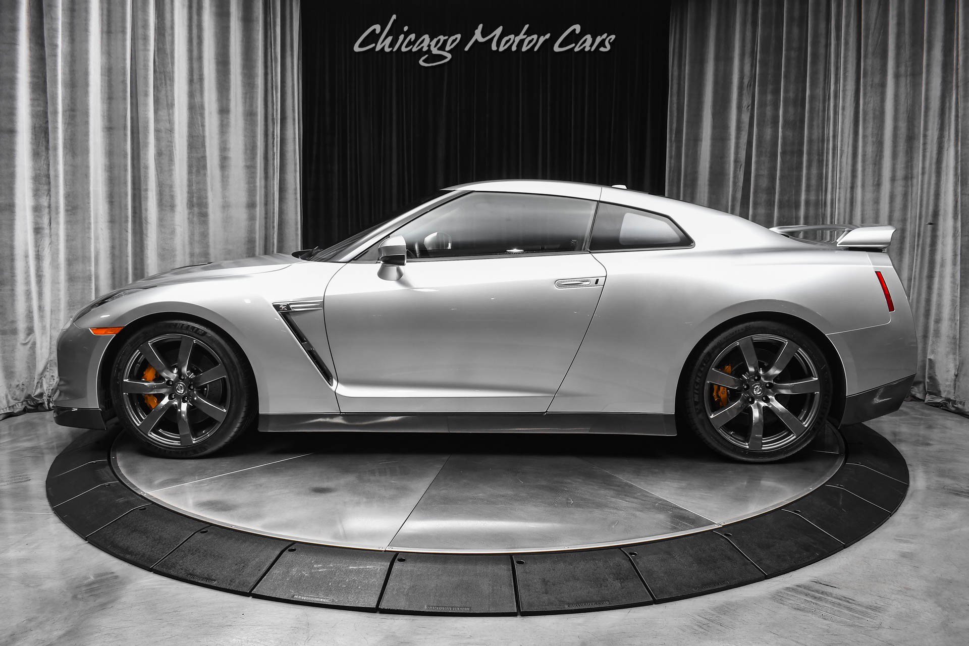 Used 2009 Nissan GT-R Premium AWD/4WD image 30