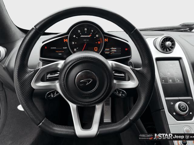 Used 2015 McLaren 650S Spider image 10