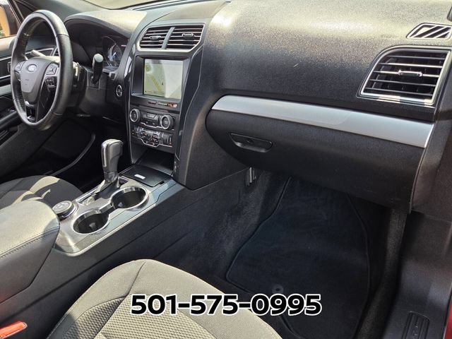 Used 2017 Ford Explorer XLT w/ Equipment Group 201A AWD/4WD image 19