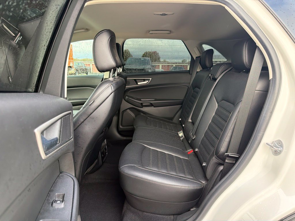 Used 2022 Ford Edge SEL w/ Convenience Package AWD/4WD image 6