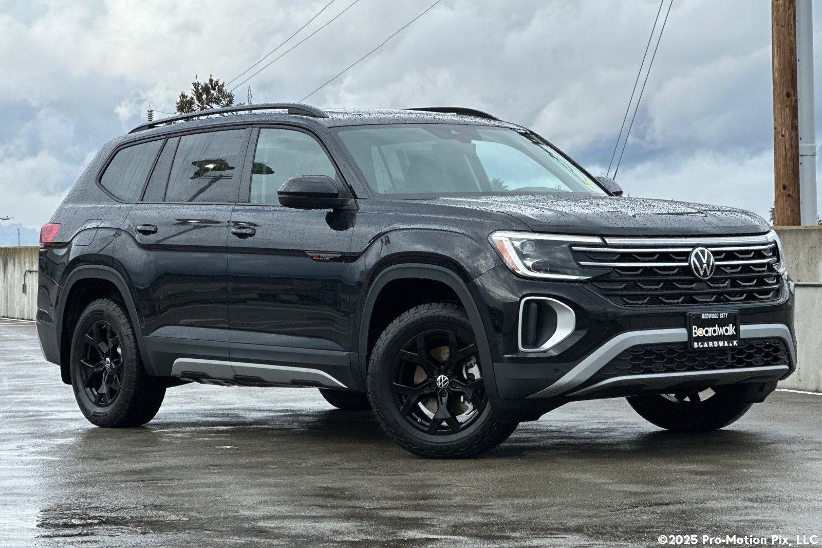 New 2025 Volkswagen Atlas Peak Edition SE