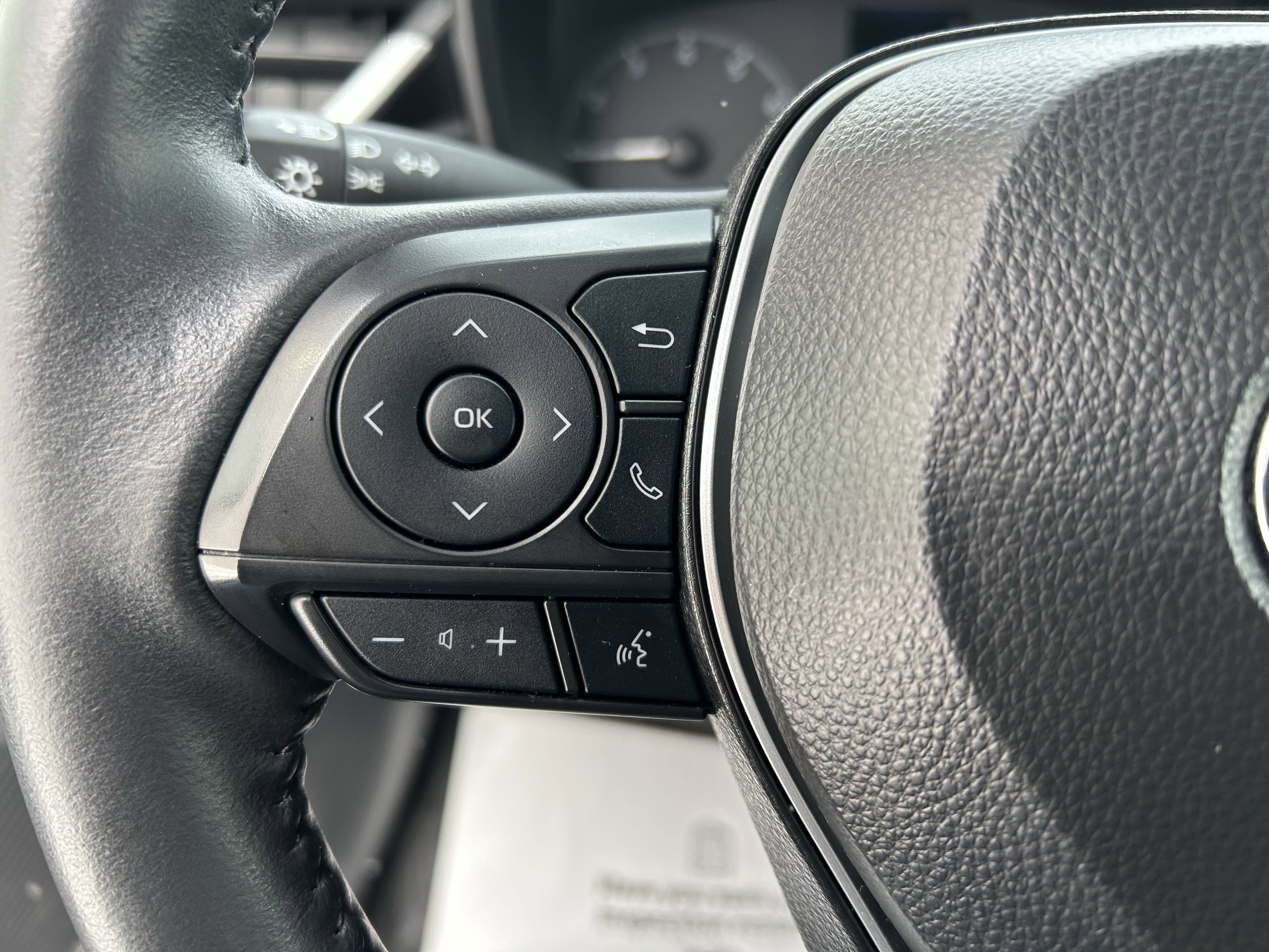 Certified 2024 Toyota Corolla SE w/ SE Premium Package image 24