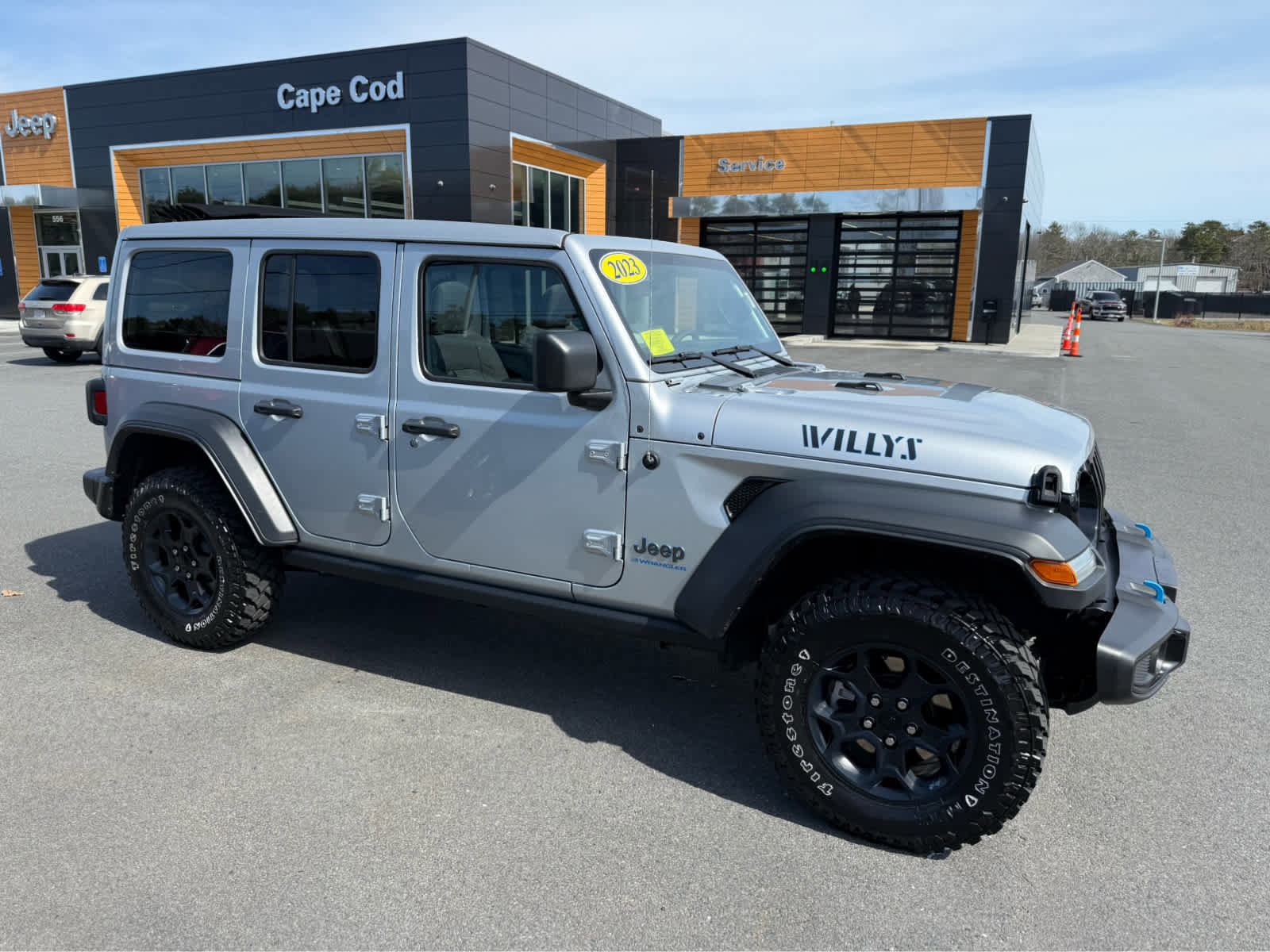 Used 2023 Jeep Wrangler Unlimited w/ Sun & Screen Package image 2