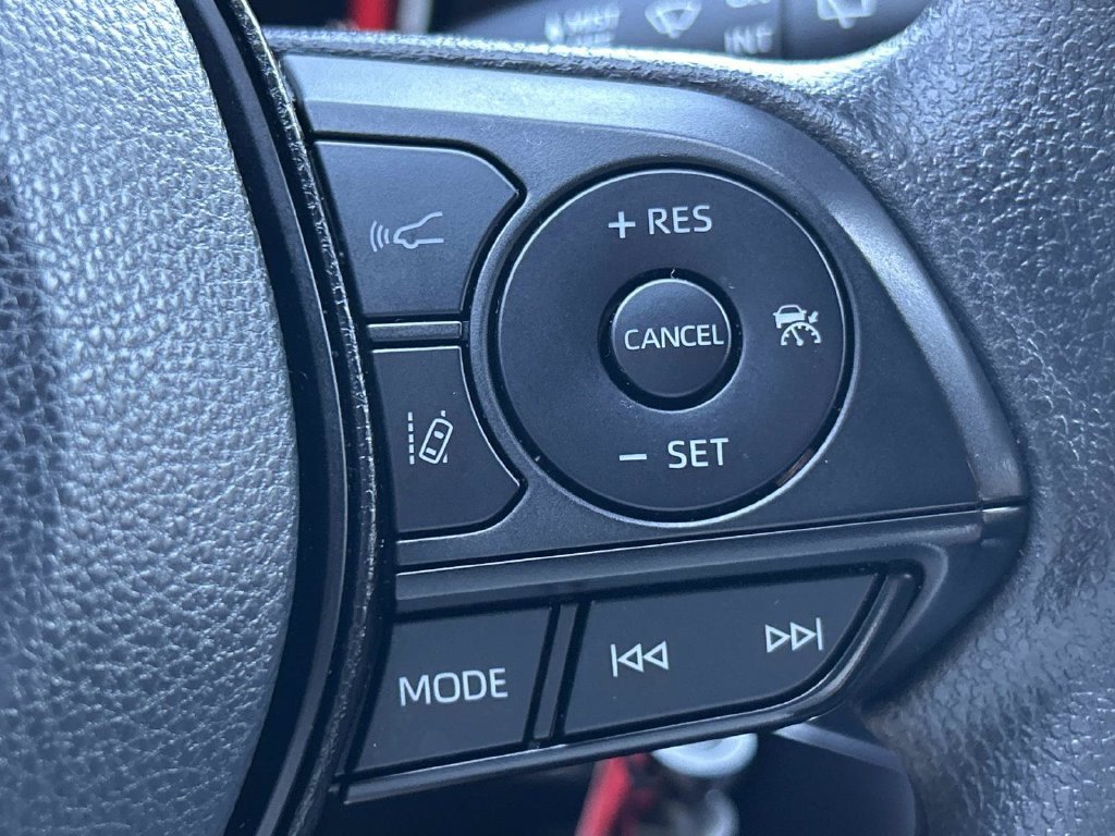 Used 2025 Toyota RAV4 LE FWD image 29