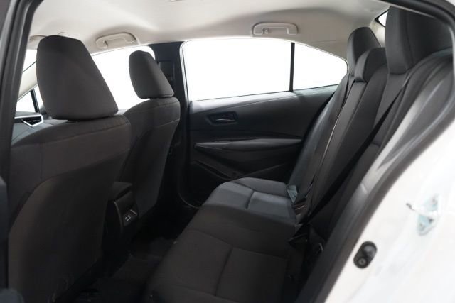 Used 2025 Toyota Corolla LE image 32