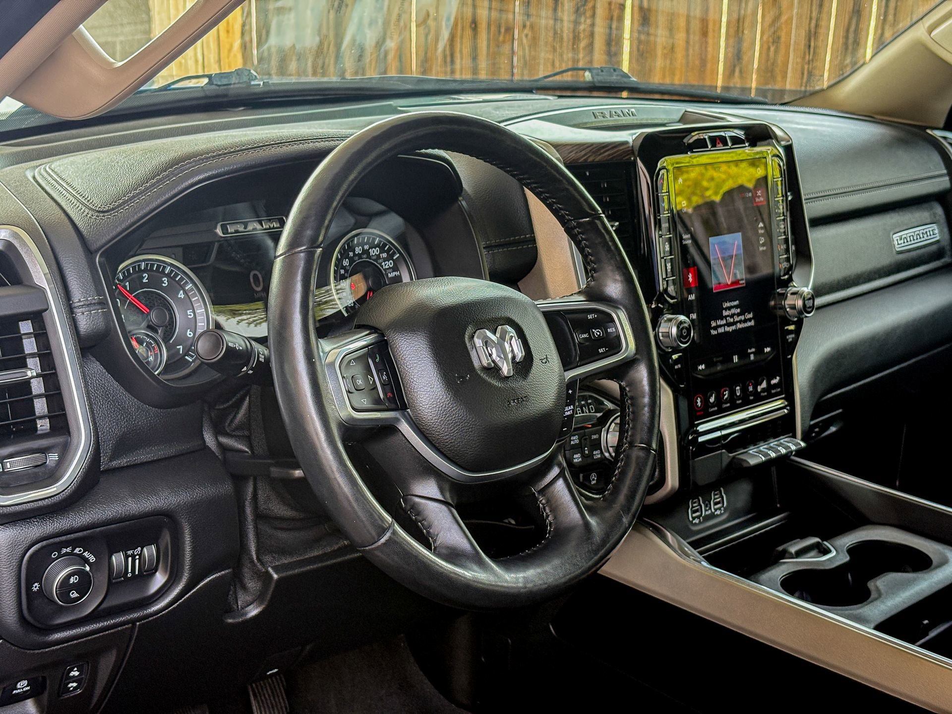Used 2020 RAM 1500 Laramie AWD/4WD image 6