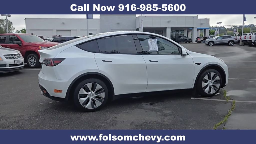 Used 2020 Tesla Model Y Long Range image 11