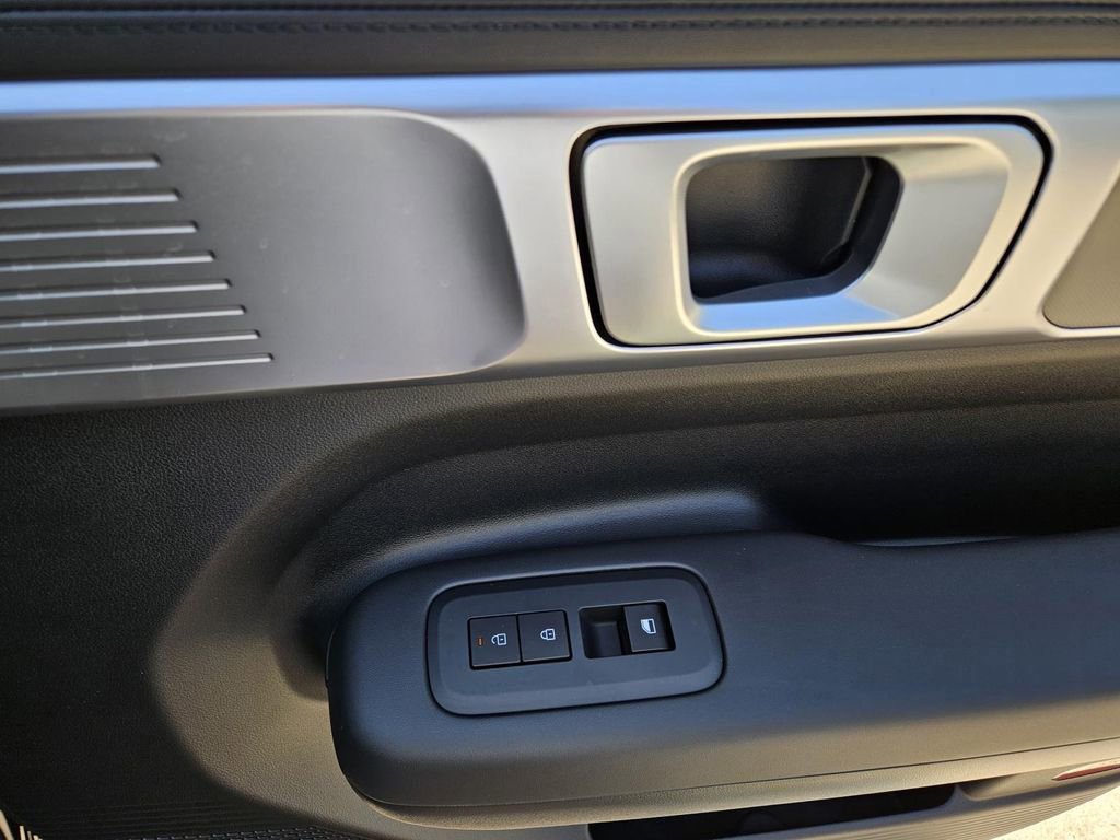 New 2026 Hyundai Santa Fe SE FWD image 9