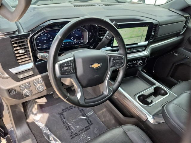 Used 2024 Chevrolet Silverado 2500 LTZ w/ LTZ Convenience Package AWD/4WD image 11