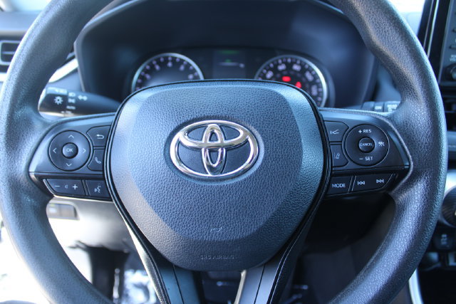 Used 2022 Toyota RAV4 XLE FWD image 18