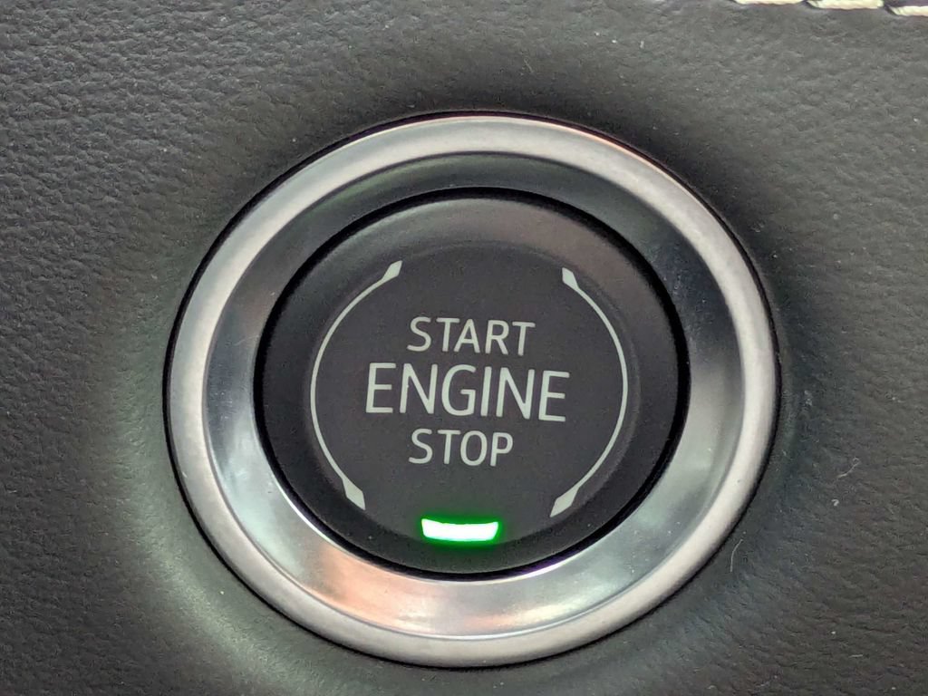 Certified 2025 Cadillac Escalade ESV Sport Platinum AWD/4WD image 33