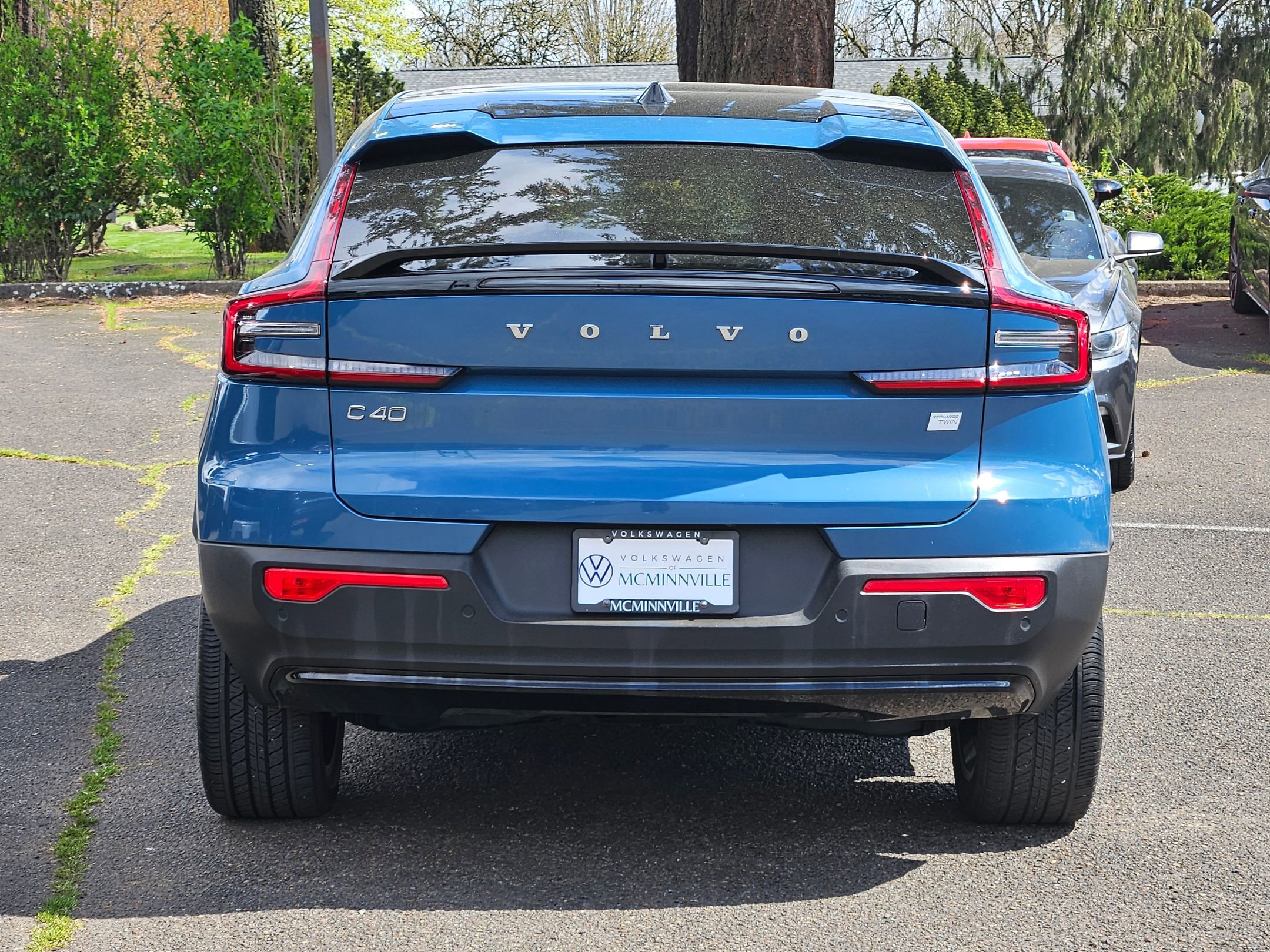 Used 2023 Volvo C40 P8 Recharge Plus image 4