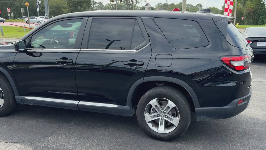 Used 2025 Honda Pilot EX-L image 6