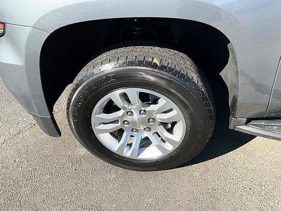 Used 2019 Chevrolet Tahoe LT w/ Luxury Package AWD/4WD image 13
