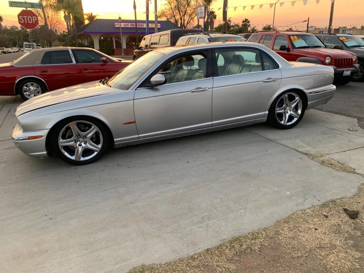 Used 2006 Jaguar XJ8 RWD image 1