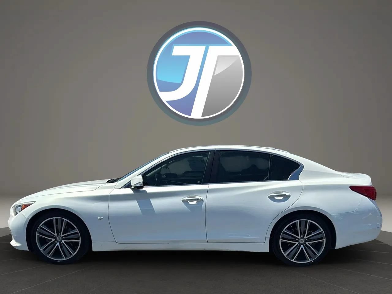 Used 2014 INFINITI Q50 Premium w/ Deluxe Touring Package RWD image 14