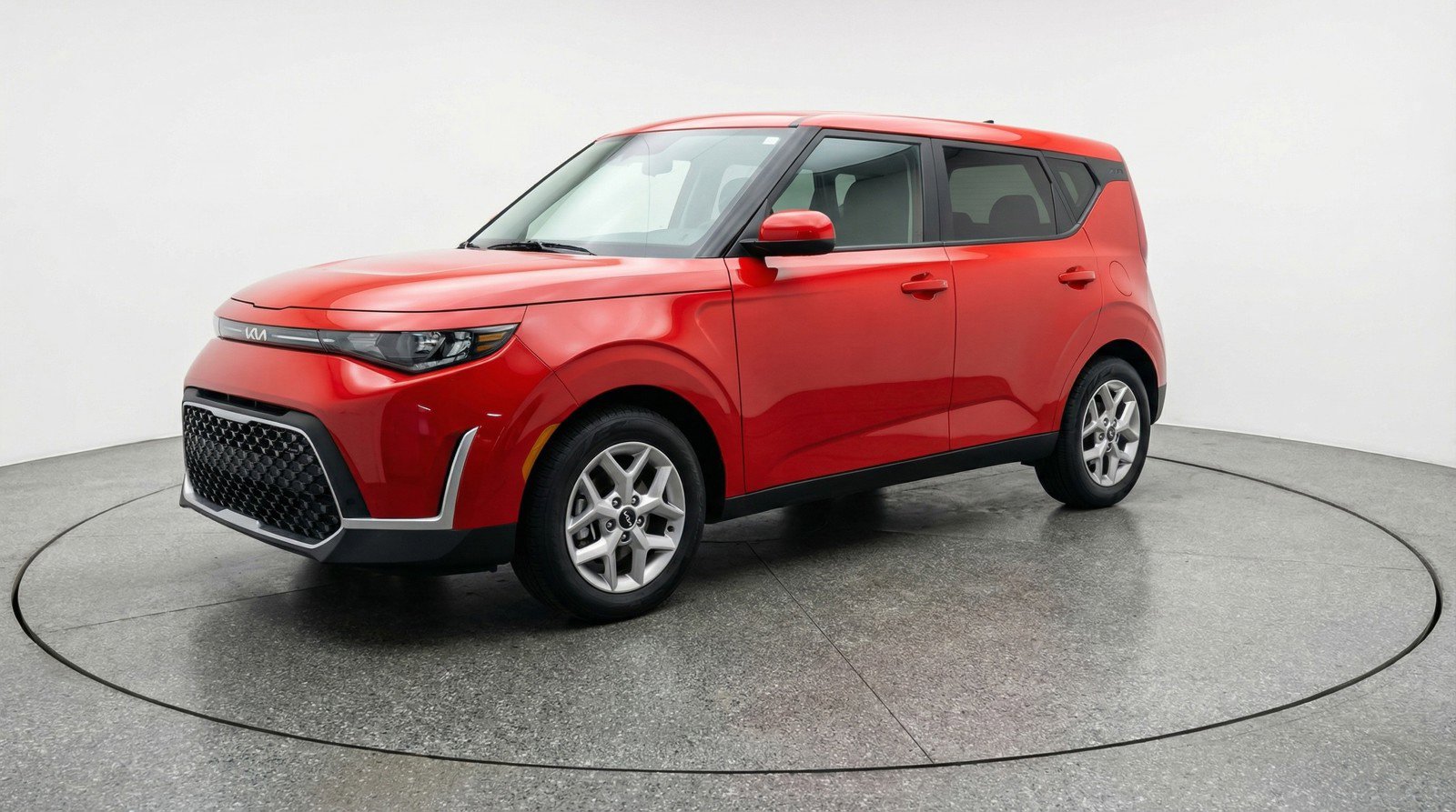 Used 2025 Kia Soul LX w/ LX Technology Package image 3