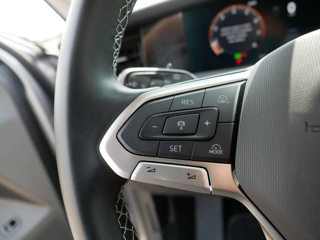 Certified 2025 Volkswagen Tiguan SE AWD/4WD image 25