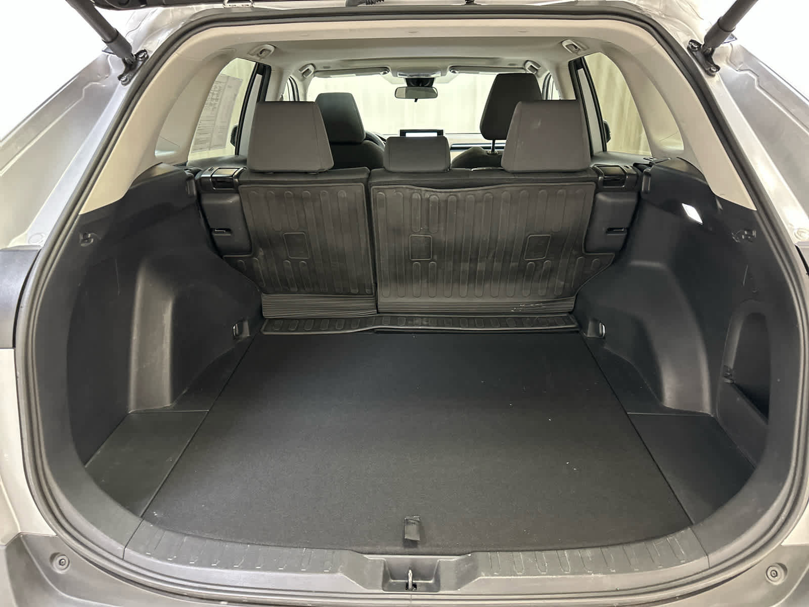 Used 2024 Toyota RAV4 XLE image 24