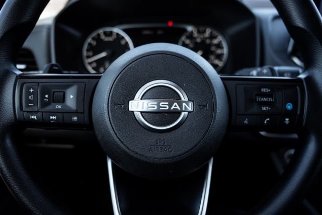 Used 2023 Nissan Rogue SV FWD image 14