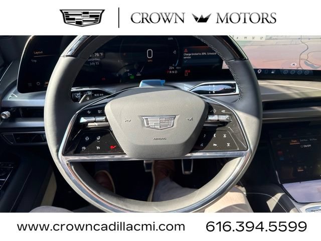 New 2027 Cadillac Vistiq Sport w/ LPO, Floor Liner Package AWD/4WD image 22