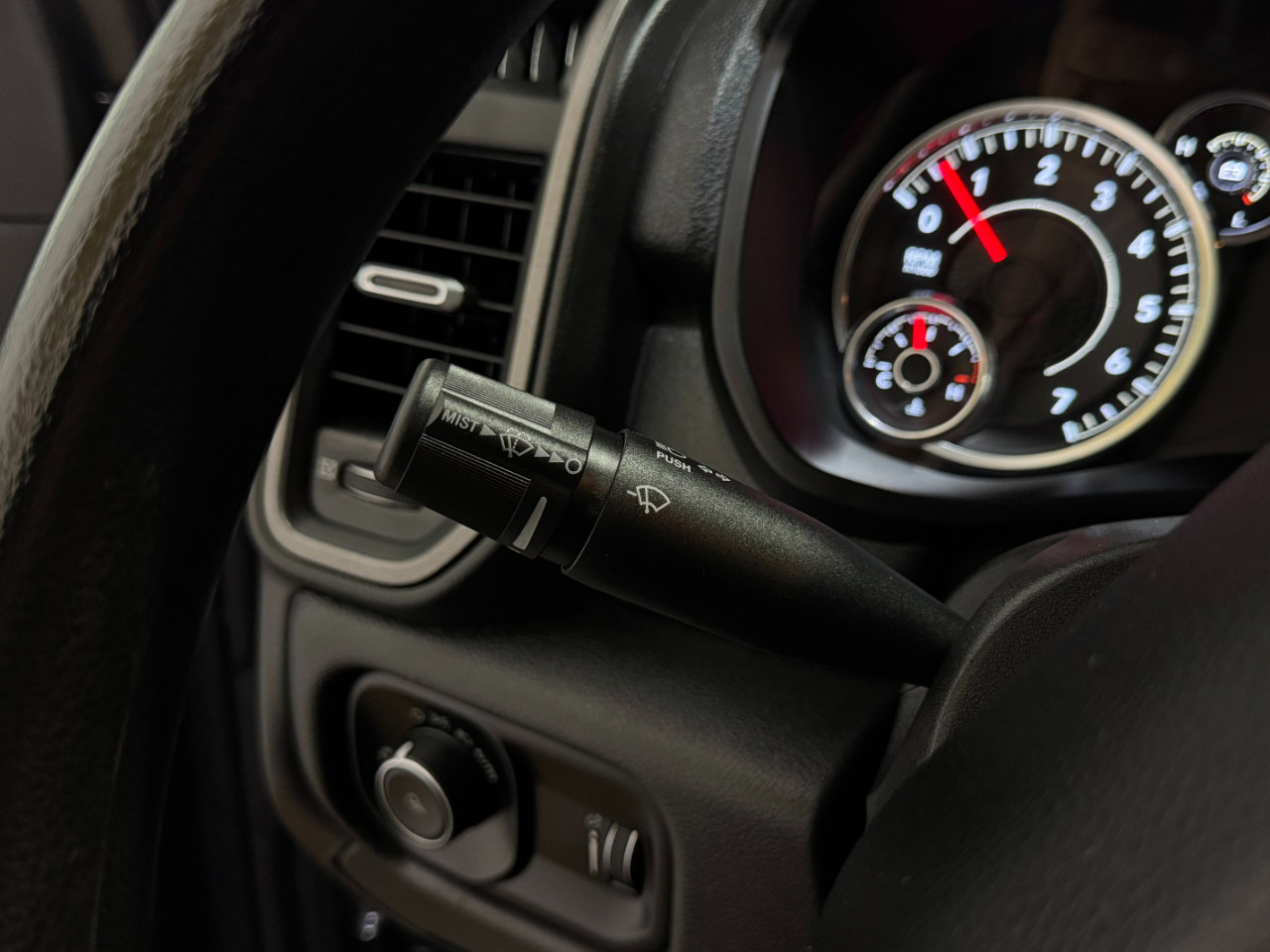 Used 2024 RAM 2500 Tradesman w/ Chrome Appearance Group image 24