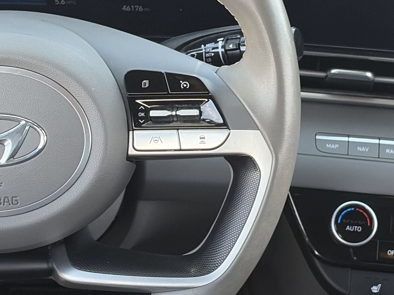 Certified 2023 Hyundai Elantra SEL w/ Convenience Package FWD image 23