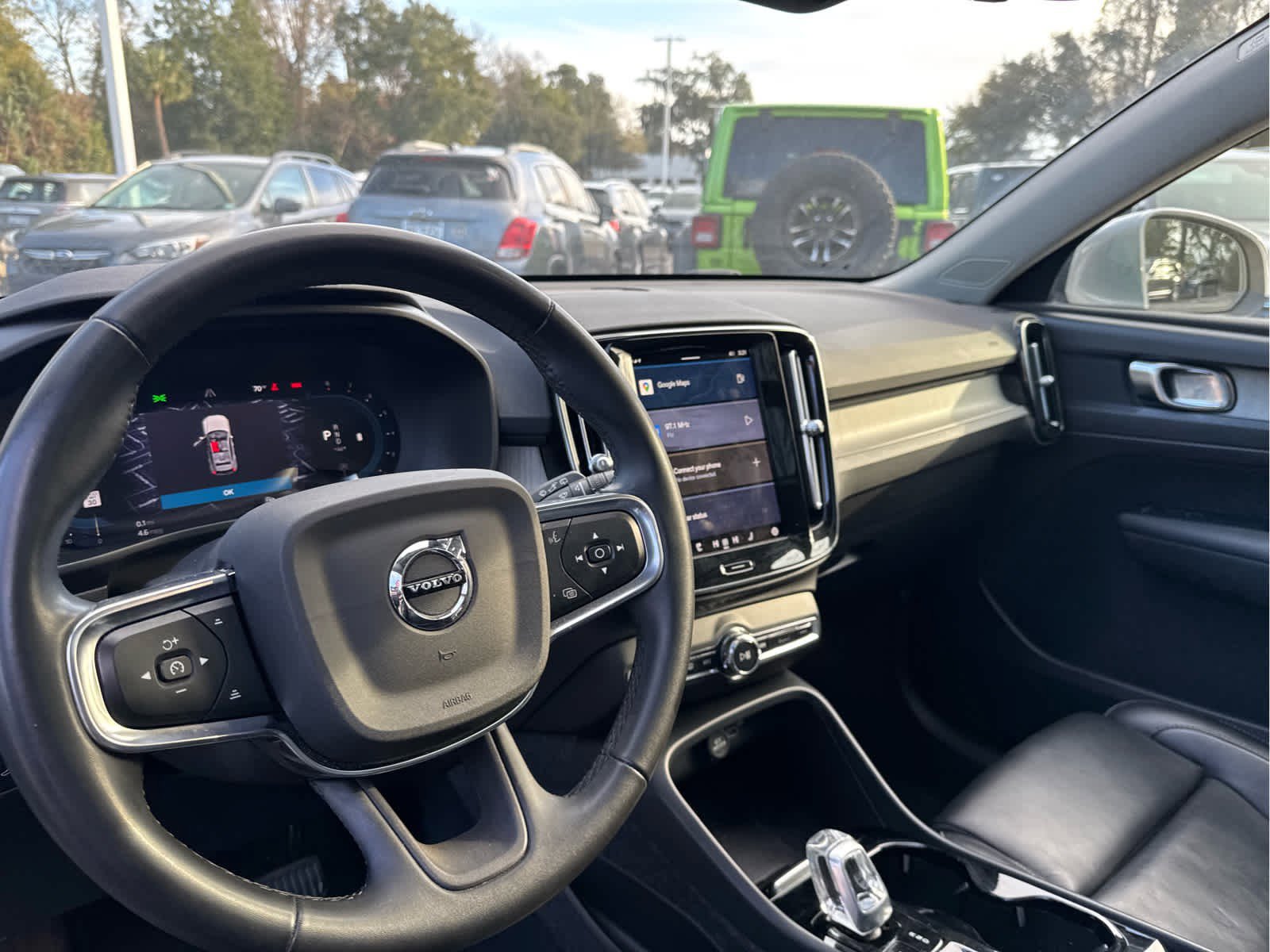 Certified 2023 Volvo XC40 B4 Plus w/ Driver Assist Package image 28