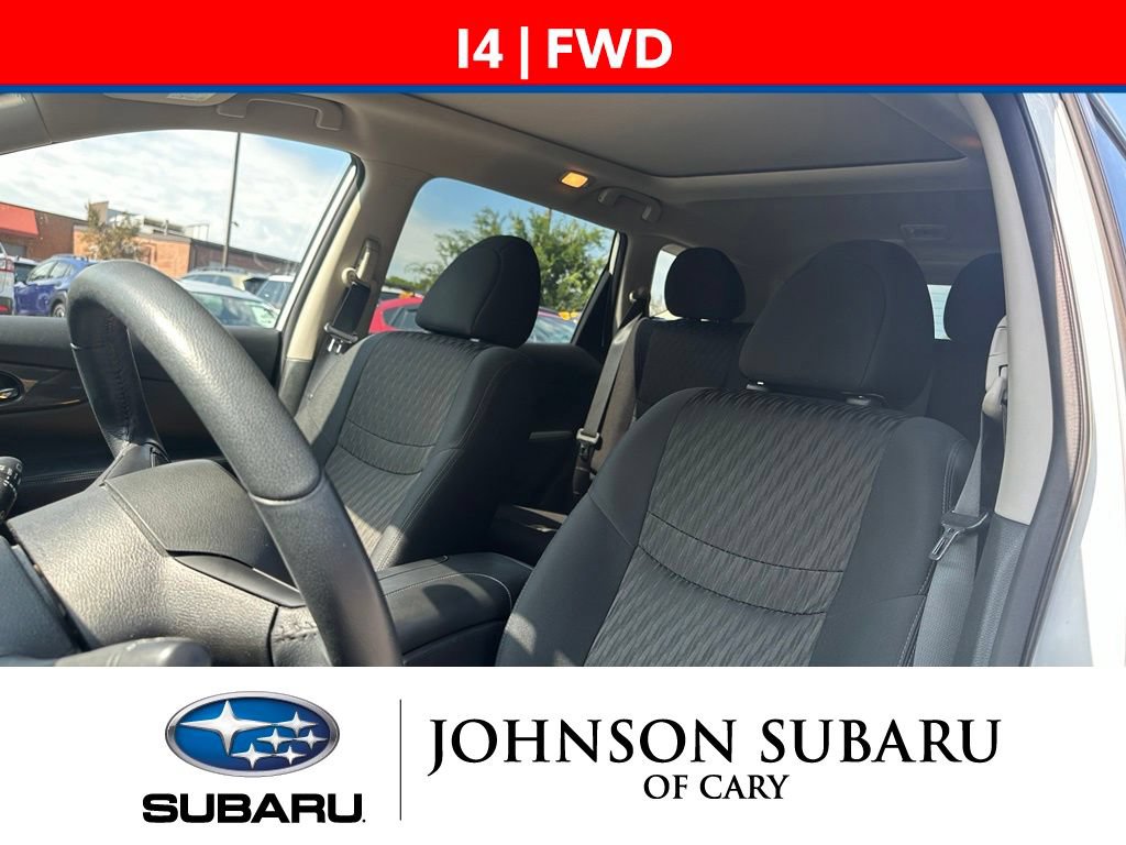 Used 2018 Nissan Rogue SV w/ Sun & Sound Touring Package FWD image 7