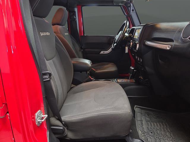 Used 2016 Jeep Wrangler Unlimited Sahara w/ Connectivity Group image 26