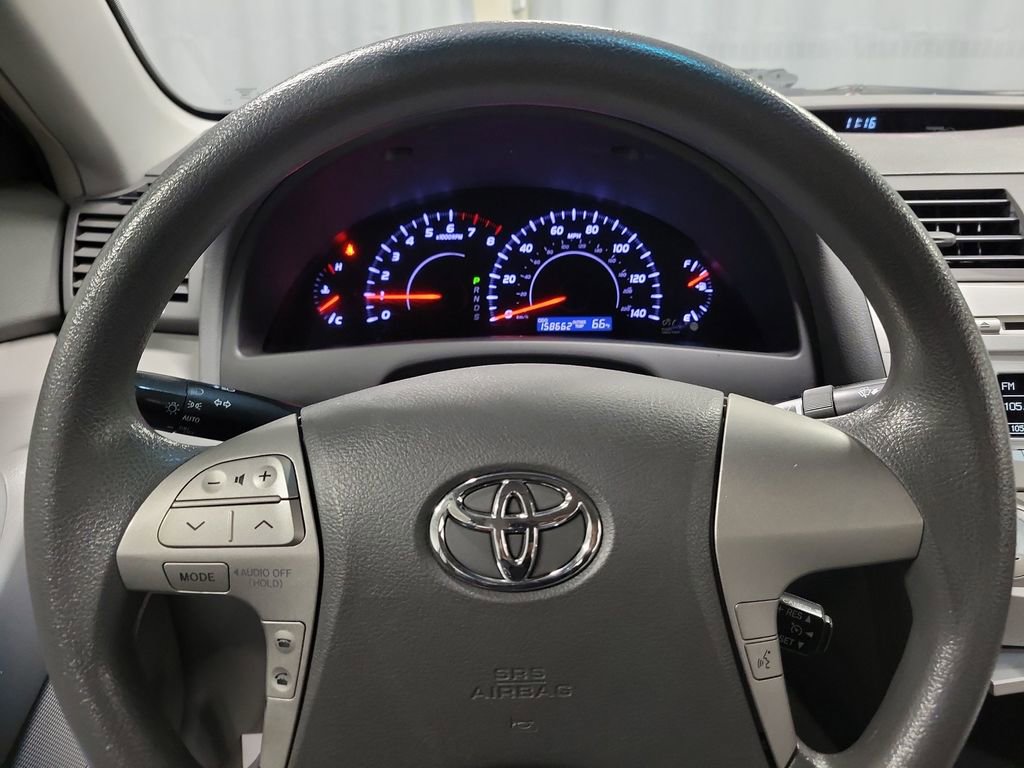 Used 2010 Toyota Camry LE image 14
