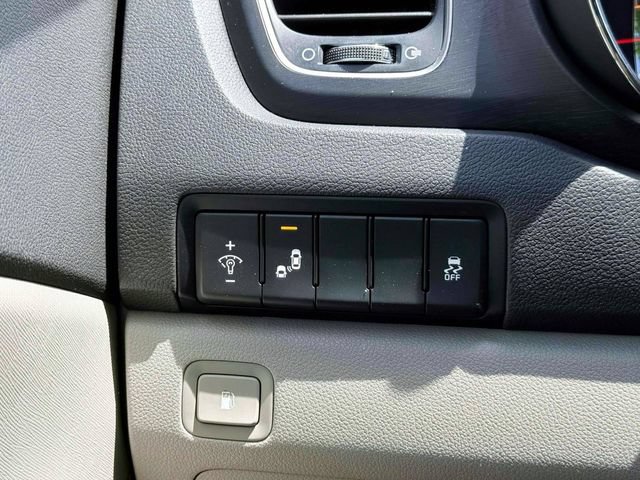 Used 2020 Kia Sedona EX FWD image 23