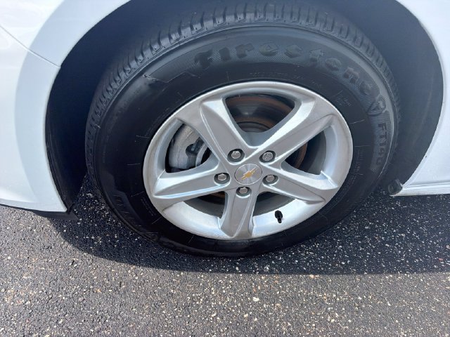 Used 2022 Chevrolet Malibu LS FWD image 14