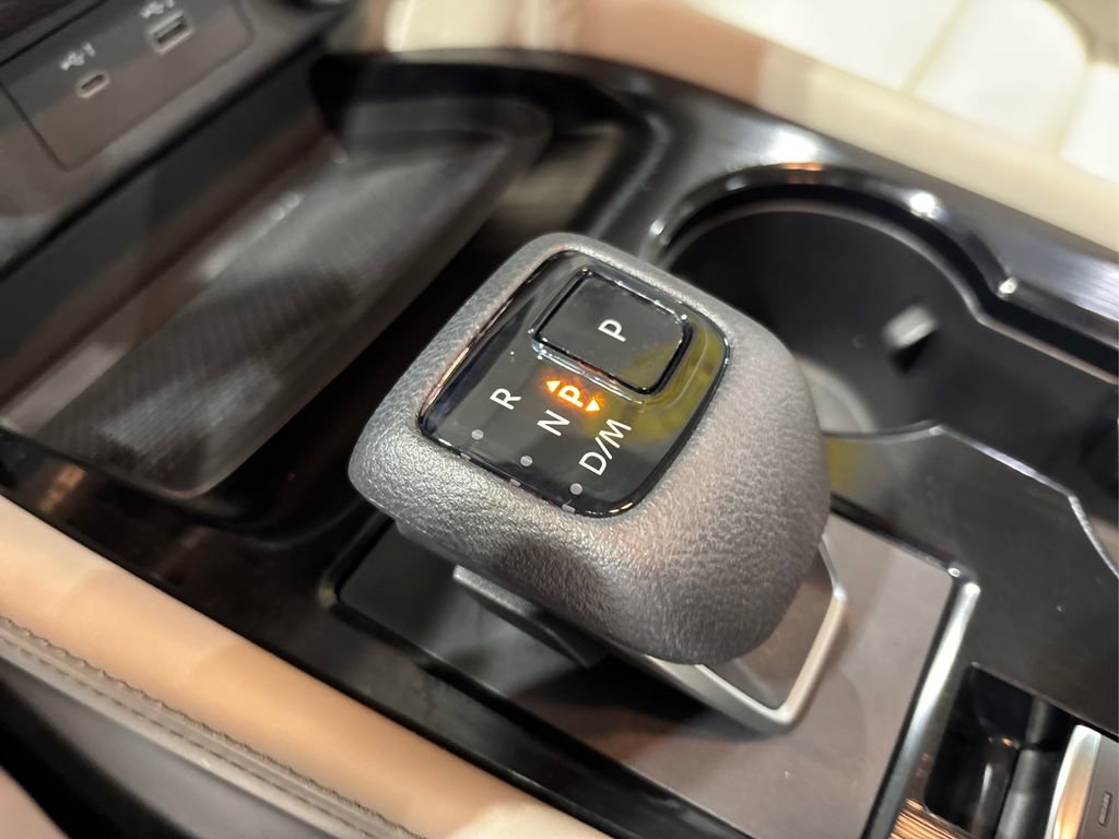 Used 2023 Nissan Rogue SL w/ SL Premium Package image 31