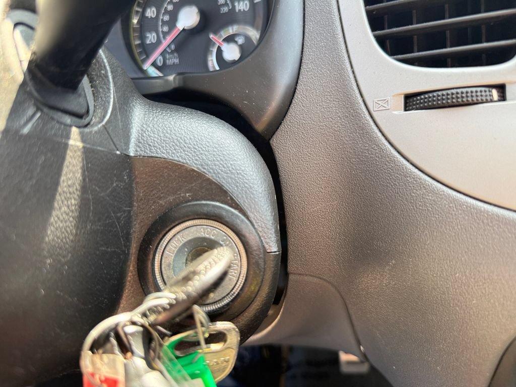 Used 2008 Kia Rio5 FWD image 19
