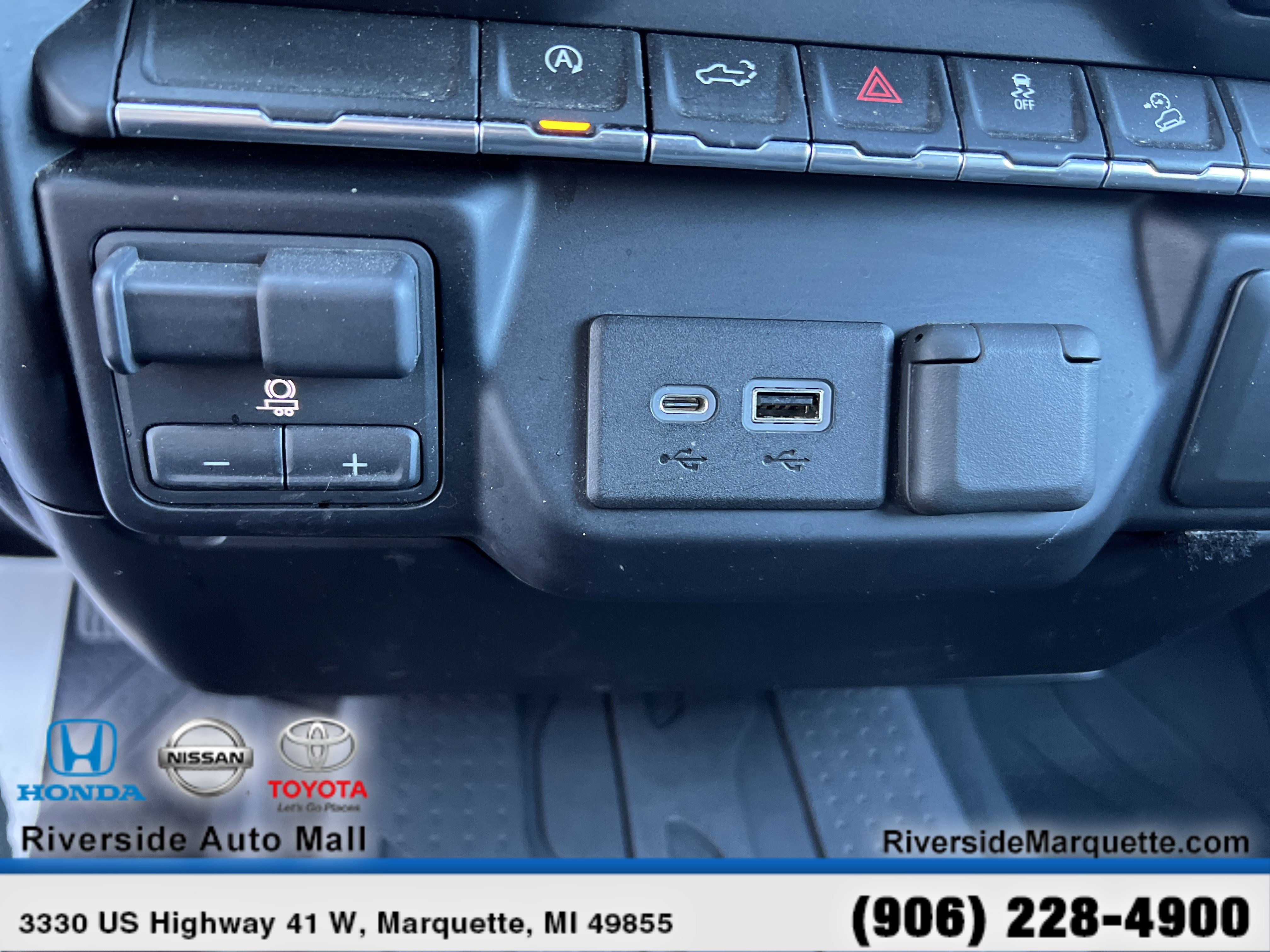 Used 2019 Chevrolet Silverado 1500 LT Trail Boss w/ Convenience Package image 18