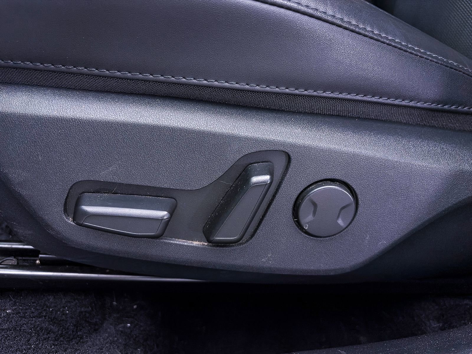 Used 2023 Kia Niro EX FWD image 19