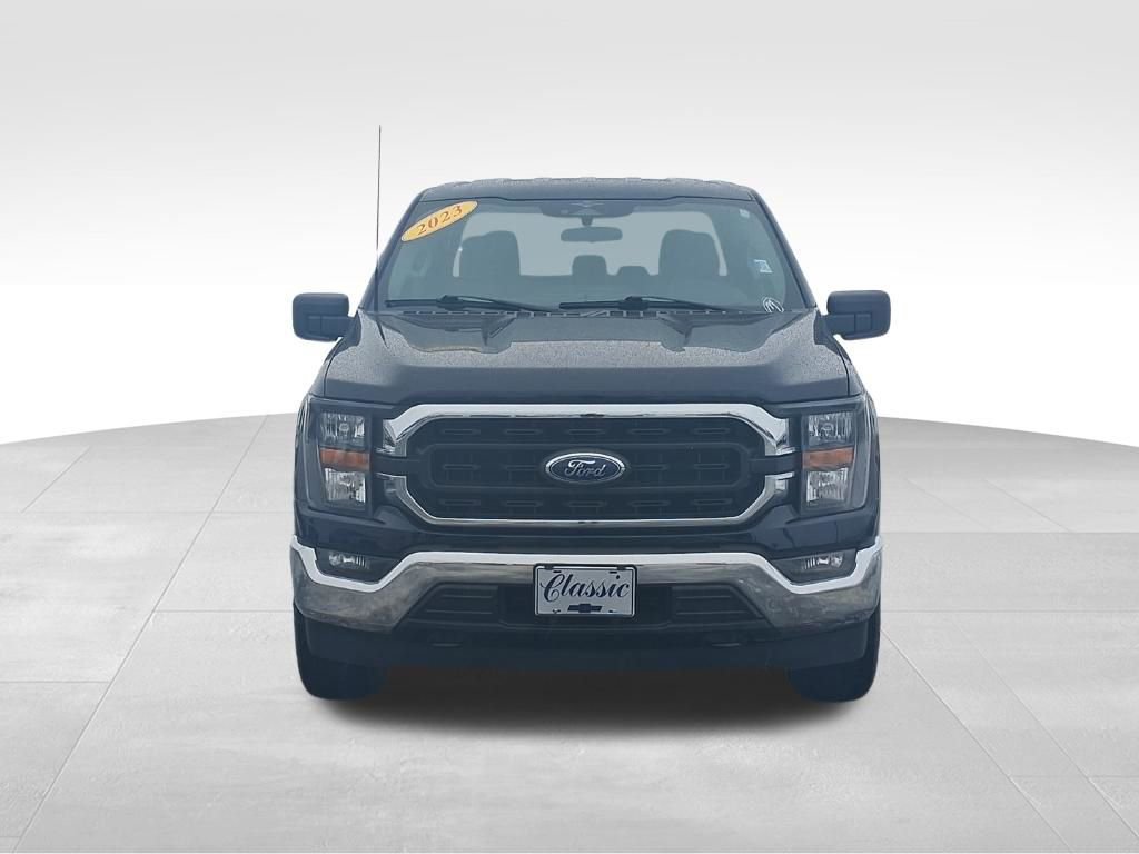 Used 2023 Ford F150 XLT image 2