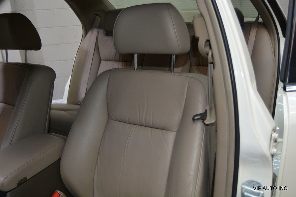 Used 2004 Acura RL image 13