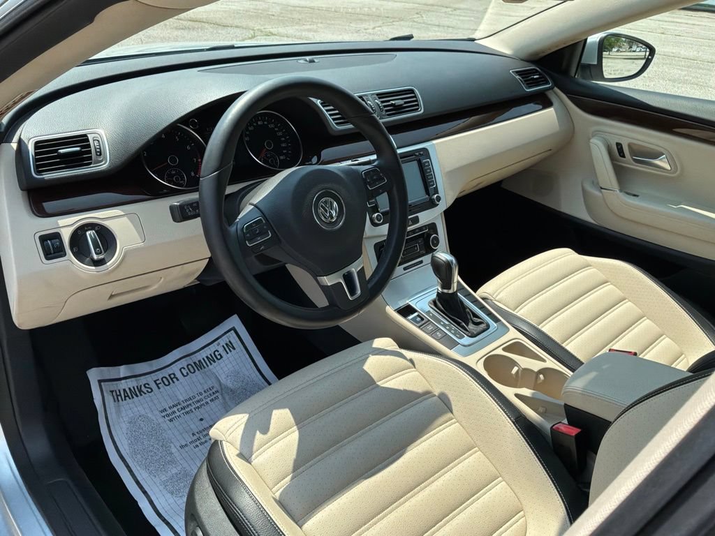 Used 2012 Volkswagen CC Lux FWD image 14