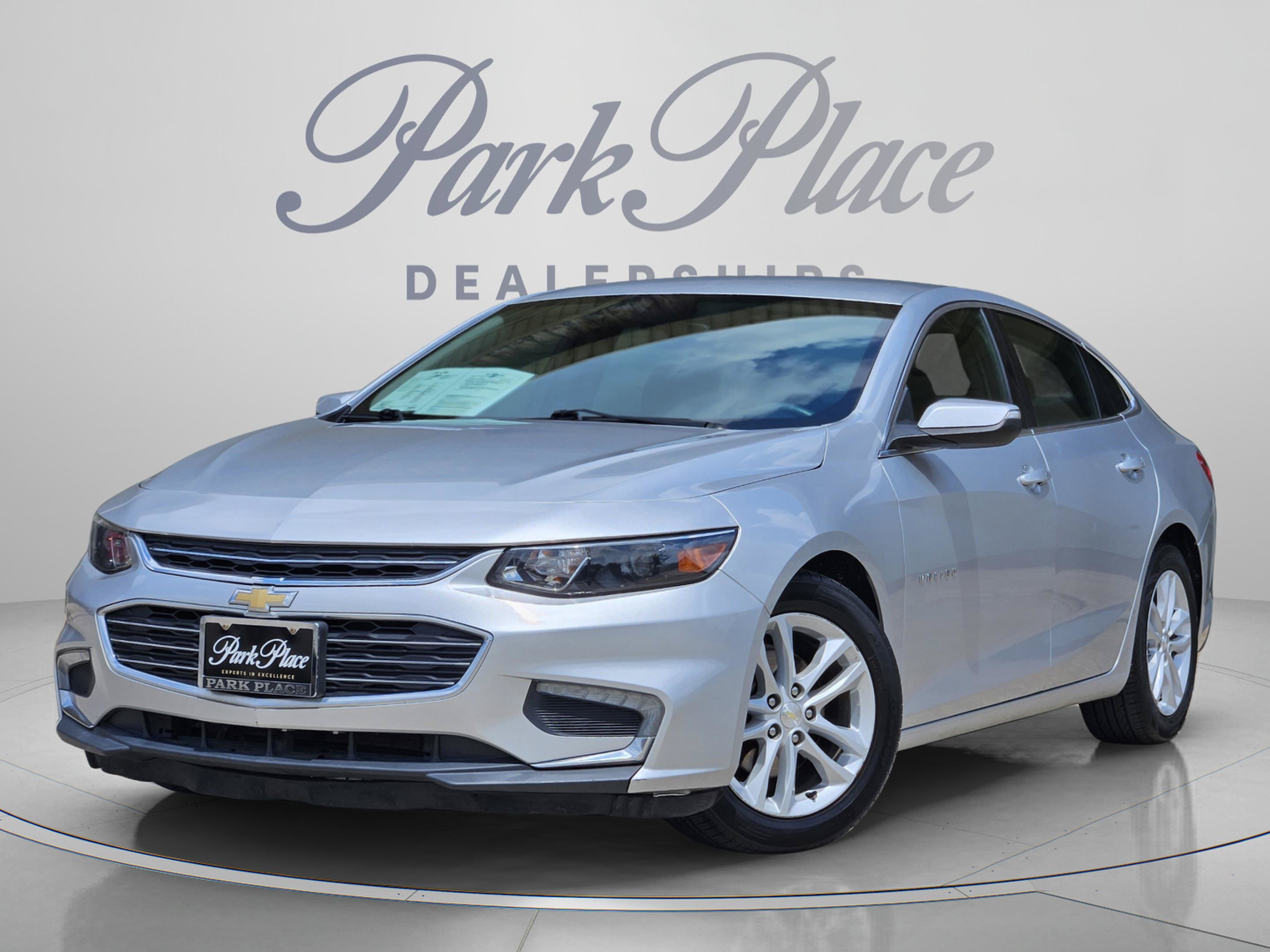 Used 2016 Chevrolet Malibu LT FWD image 1